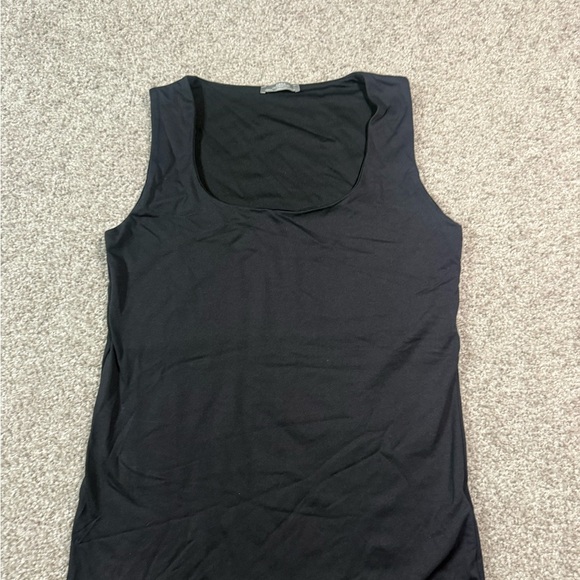 Like new black double layered Zara sleeveless scoop neck tank size large - Picture 3 of 4
